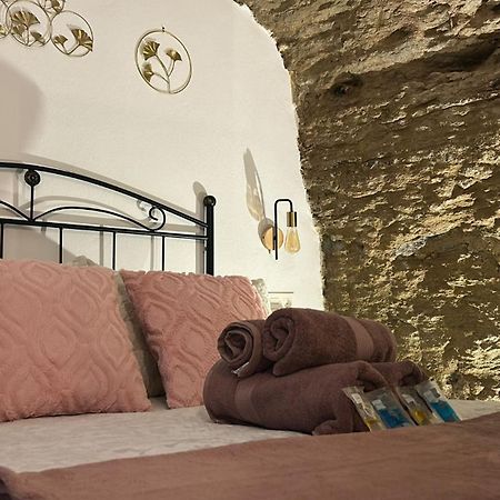 Casa Cueva Sol Y Luna Setenil Setenil De Las Bodegas Esterno foto
